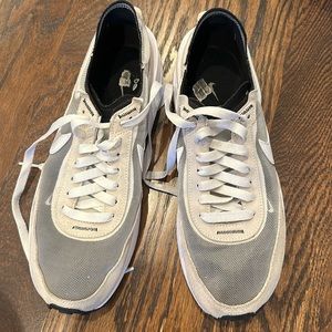 Men’s Nike waffle one size 7.5 barely worn